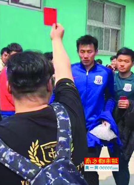 女女互相吮乳gl